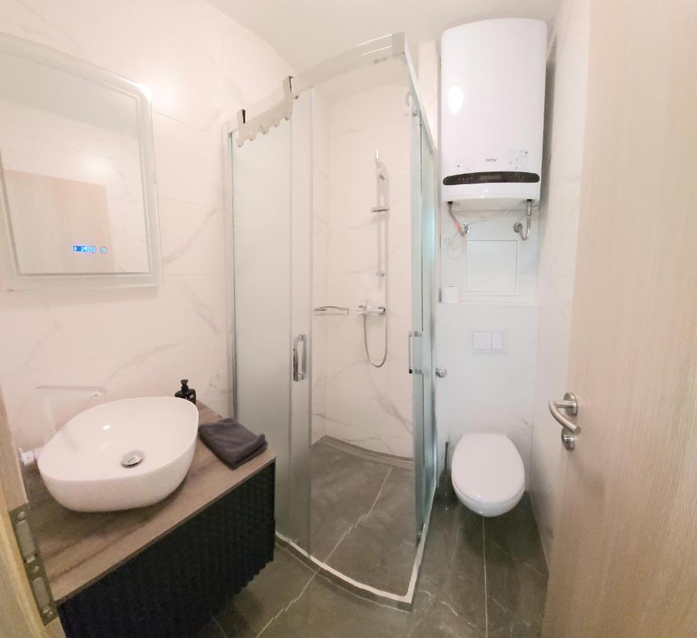 Apartman S Dvije Spavace Sobe Poreč Exterior foto